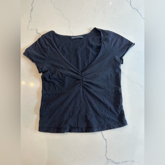 Brandy Melville Gina Top - Picture 2 of 4